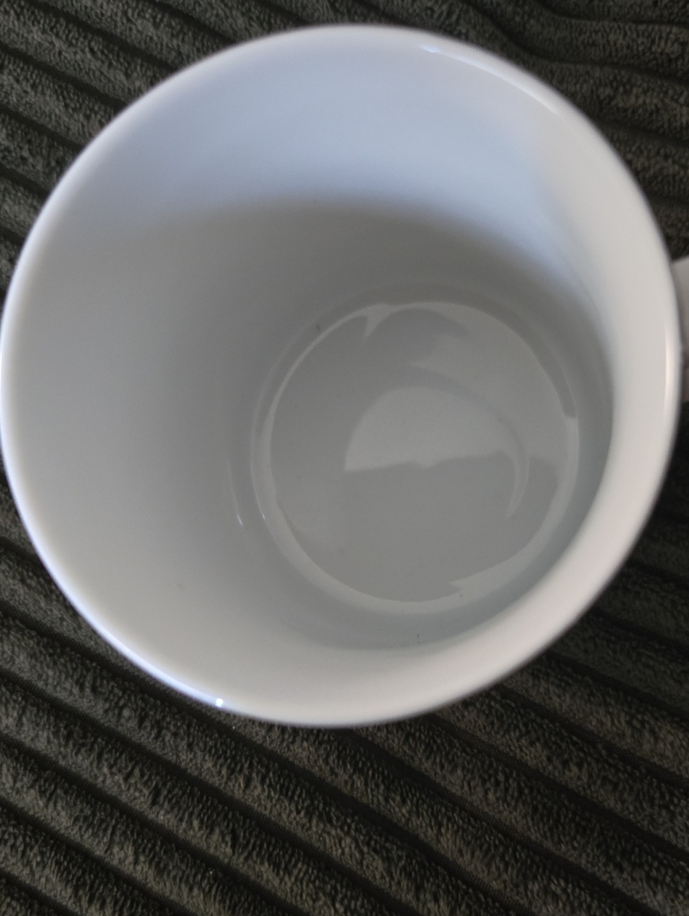 Mrs. Delaney's Flowers Mug by Tiffany & Co. Iris design. - Picture 8 of 12